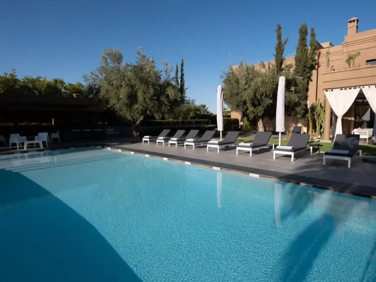 Villa Elio — la salle à manger (route de Tahanaout, Marrakech)
