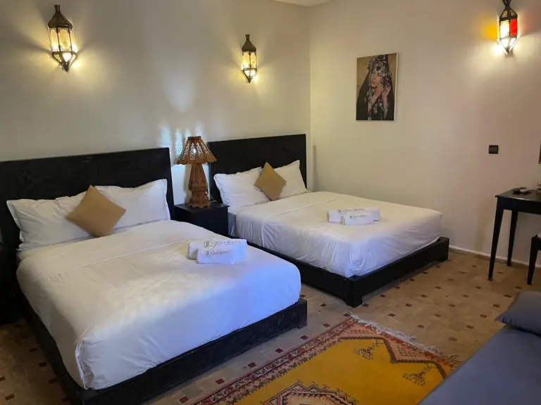 Villa bleue — la salle à manger (route de l'Ourika, Marrakech)