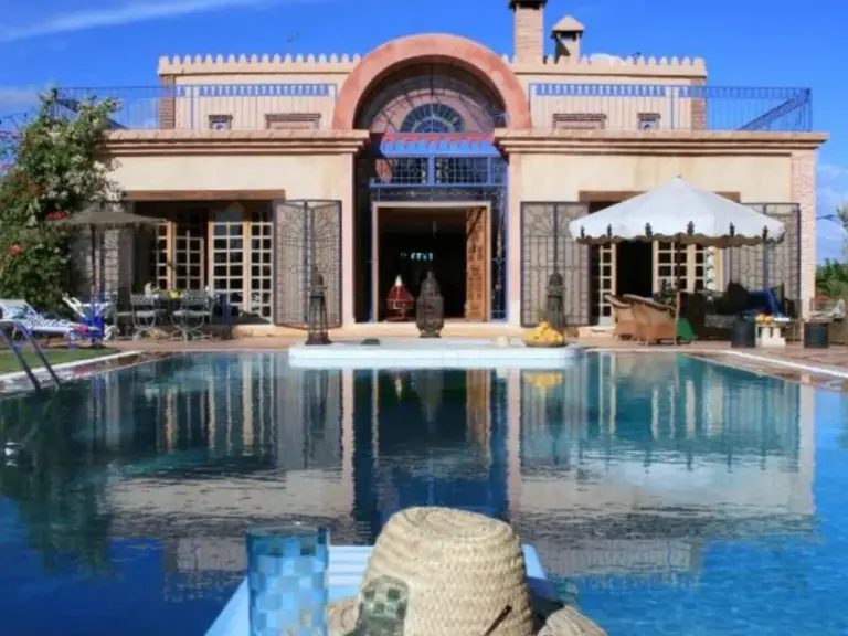 Villa Rêve — la façade et l'entrée (route de Casablanca, Marrakech)