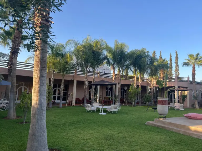 Villa Rose — la salle à manger (route de Tahanaout, Marrakech)