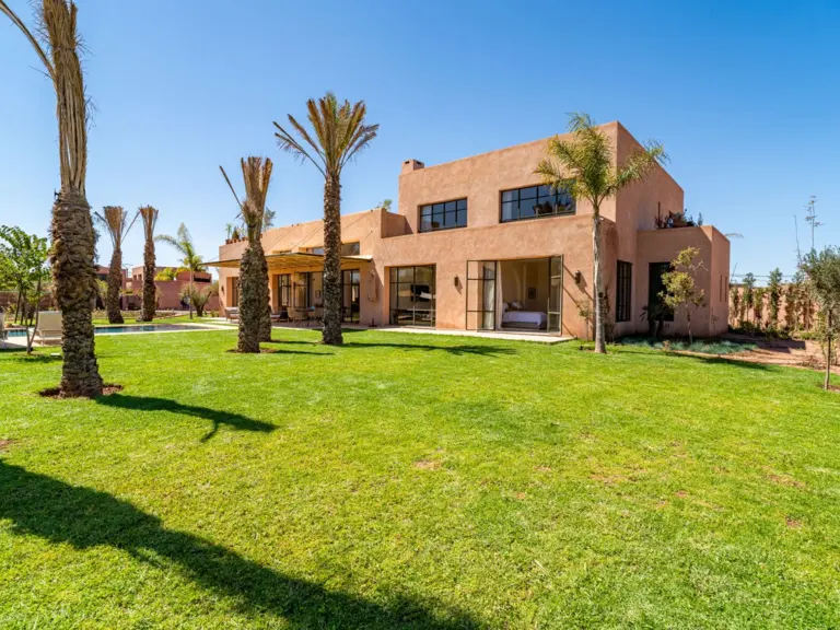 Villa Oasis — la piscine et la terrasse (route de l'Ourika, Marrakech)